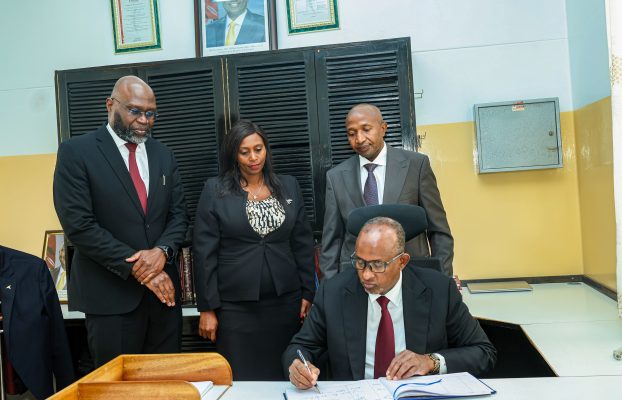 HEALTH CABINET SECRETARY HON. ADEN DUALE VISIT TO THE NATIONAL QUALITY CONTROL LABORATORY (NQCL)