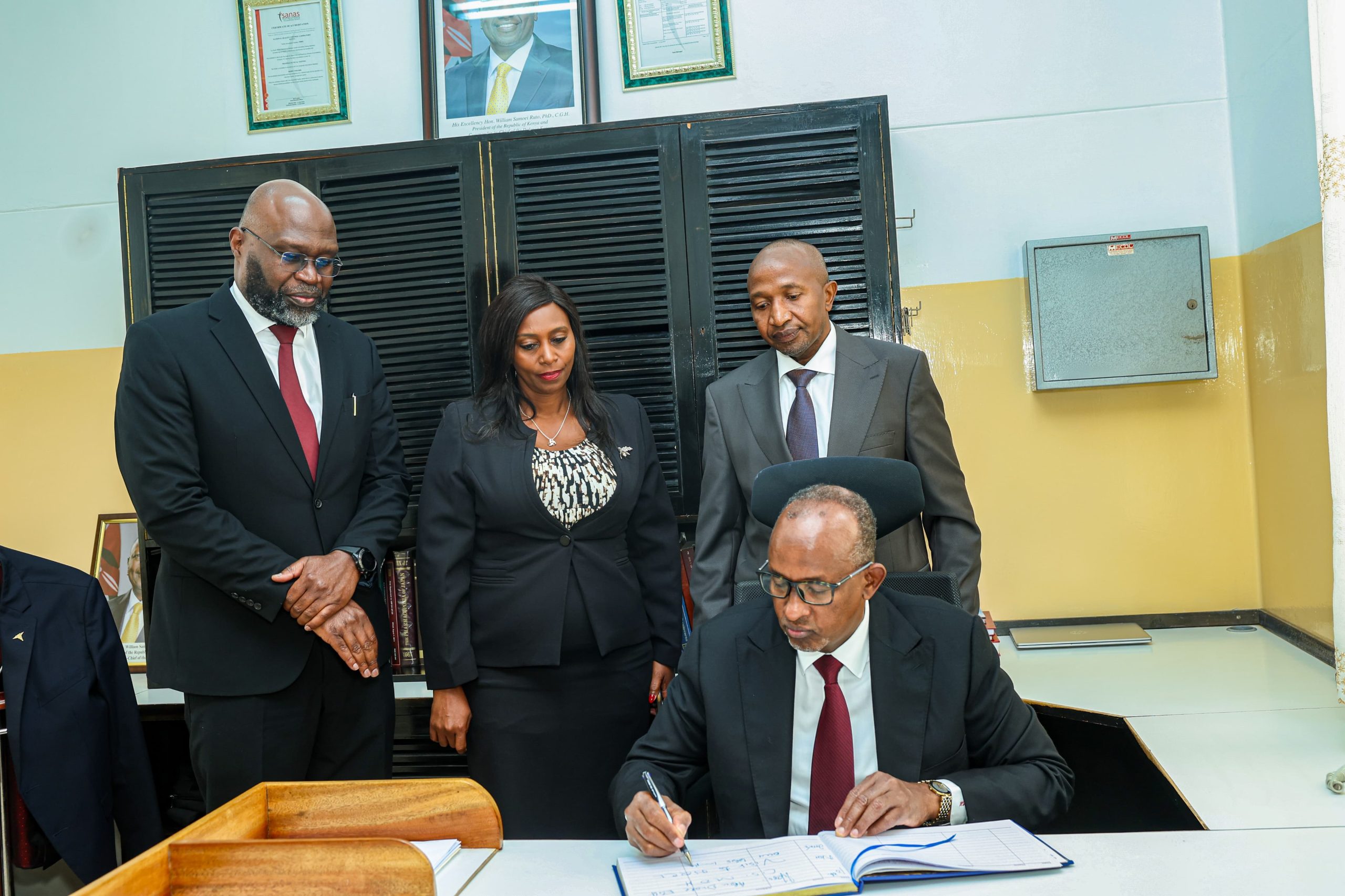 HEALTH CABINET SECRETARY HON. ADEN DUALE VISIT TO THE NATIONAL QUALITY CONTROL LABORATORY (NQCL)